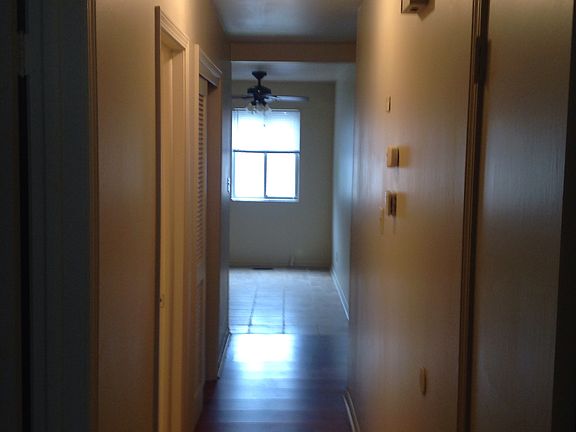 3rd image of 2457 Winfield Ave