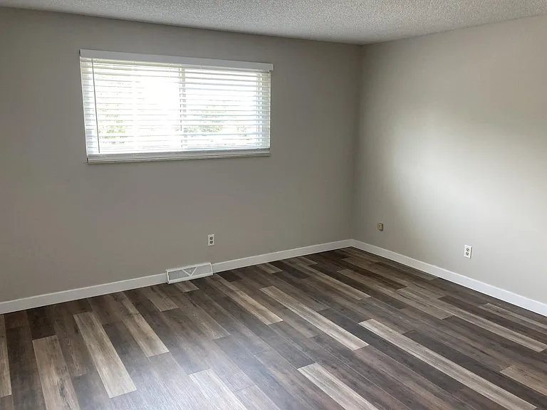 172 Olympus Cir — Photo 10