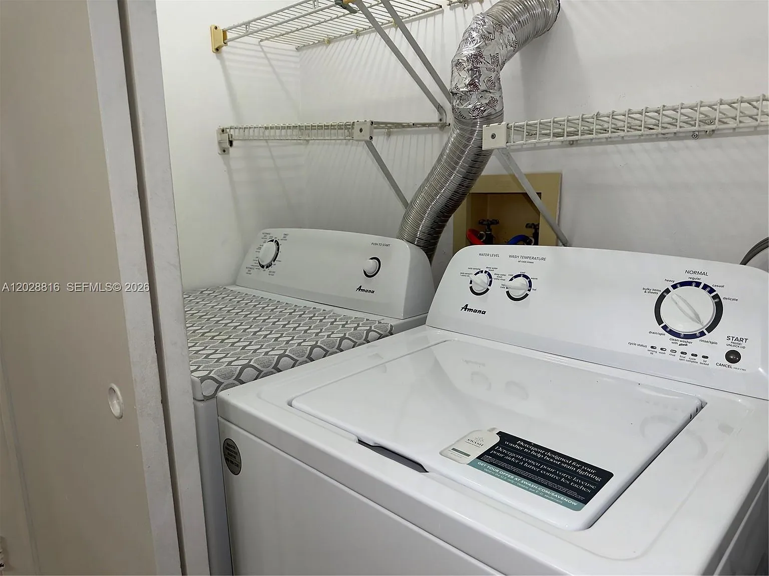 2 bed, 1003 sqft, $2,100 — Photo 4