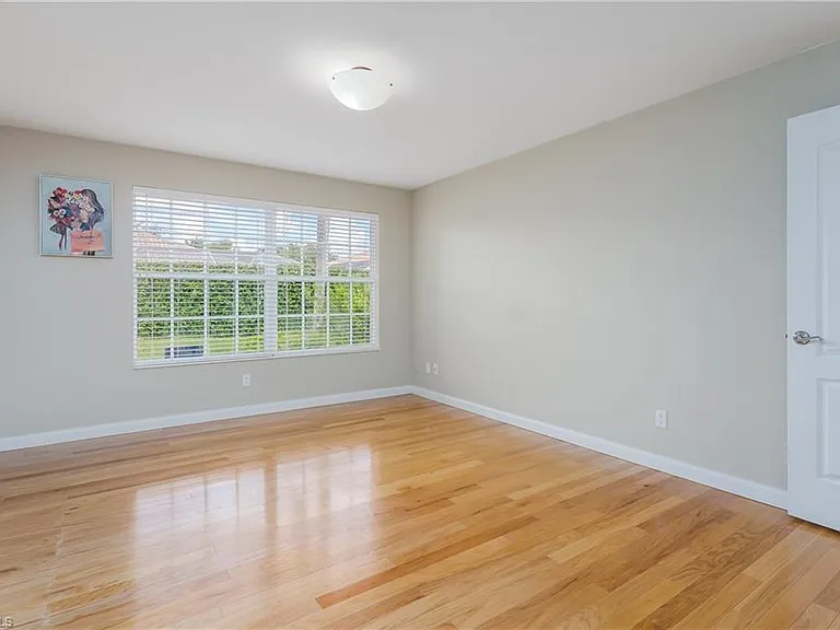 4949 Kingston Way — Photo 20