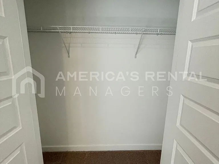 2124 Sullivan Dr — Photo 20