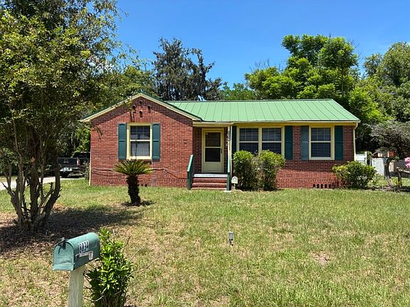 3rd image of 8034 Wakefield Ave