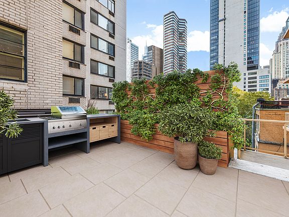4th image of 250 E 49th St APT 6