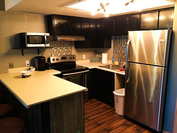 4th image of 1487 Woodside Ave #B103