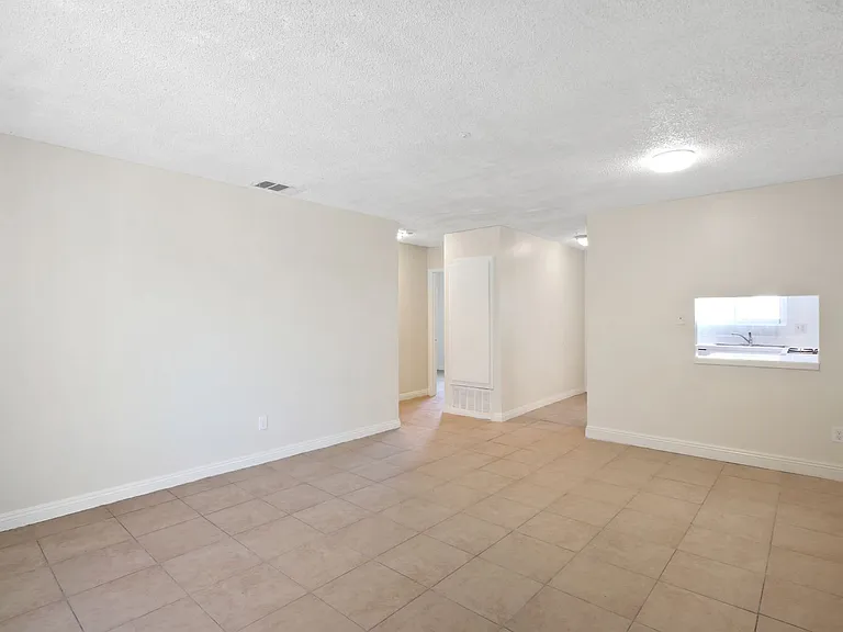 8244 Beech Avenue — Photo 4