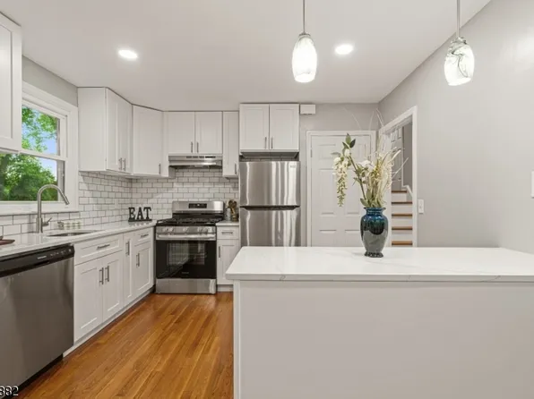 162 W Mount Pleasant Ave, Livingston Twp., NJ 07039