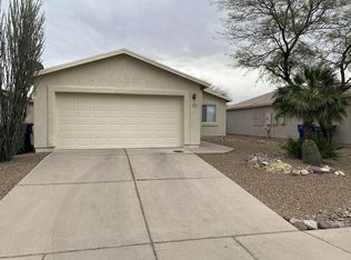 114 E Medina Rd, Tucson, AZ 85756