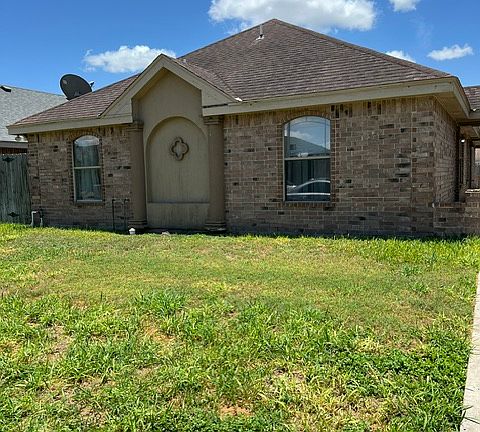 2nd image of 905 W Emerald Dr #1A