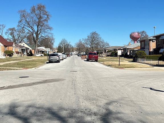 4th image of 378 Paxton Ave