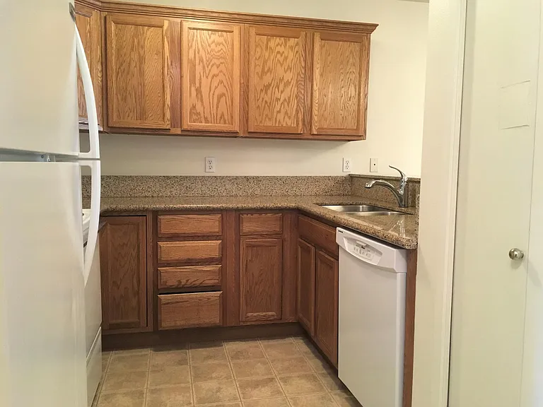 1965 NE Monterey Ave #6 — Photo 7