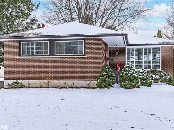 18 Calverley St, Orillia, ON L3V 3T4
