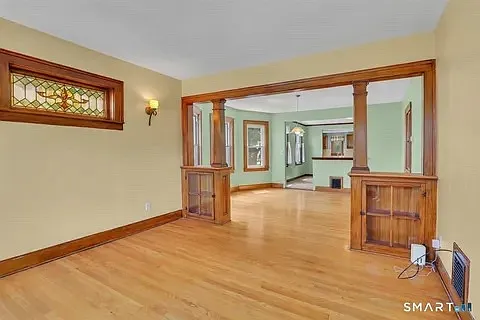 31 Brooklawn St #2