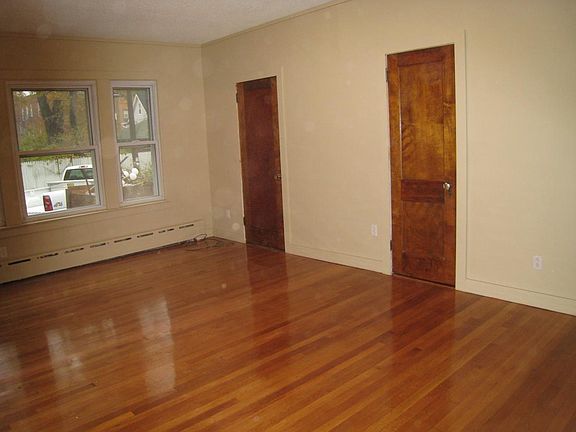 2nd image of 935 W Boulevard # Second Floor