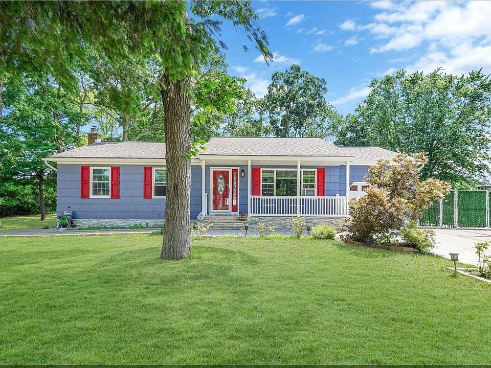 1st image of 10 Palmetto Drive