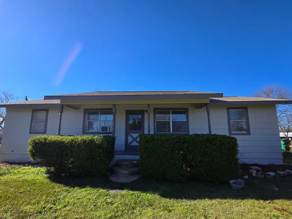 310 S Wickham St, Alvord, TX 76225