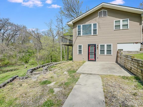 5th image of 7851 N Illinois St