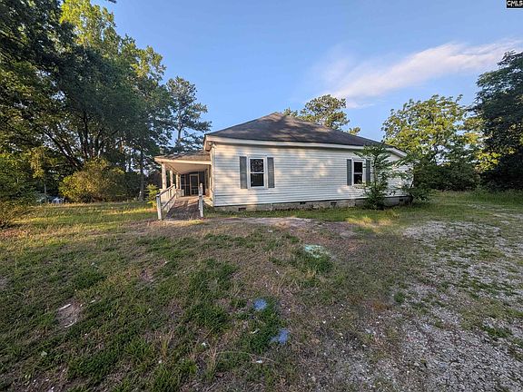 2nd image of 17564 Newberry Rd