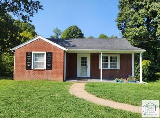 101 Finley Dr, Martinsville, VA 24112