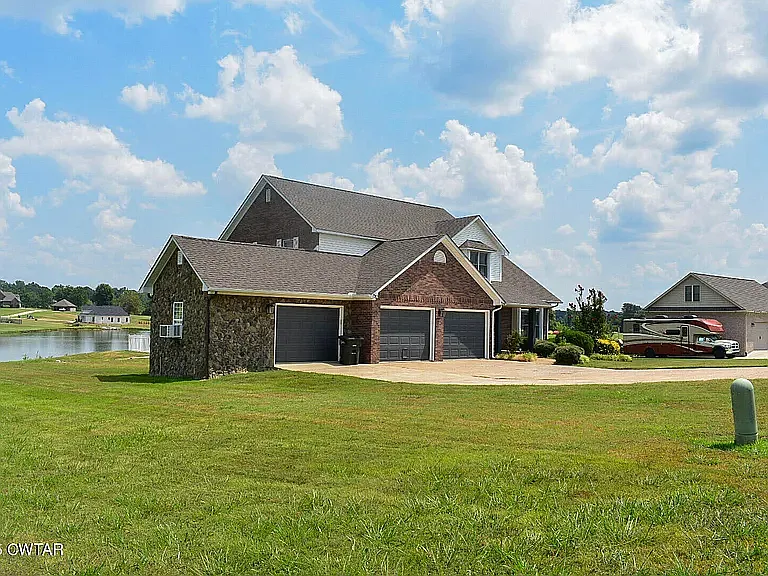 Building Photo - 612 Wynridge Dr