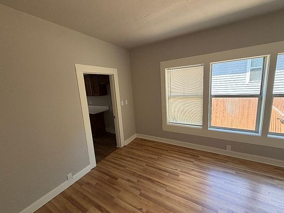 4th image of 3275 Brandon St