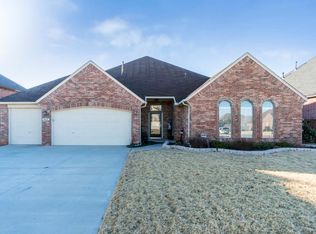 900 Preston Park, Yukon, OK 73099