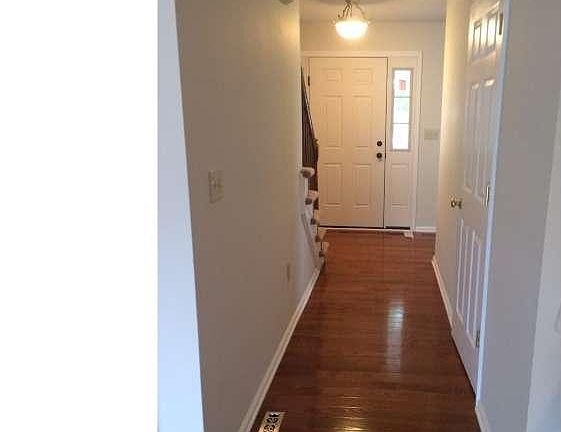 4th image of 7048 Hearth Ln