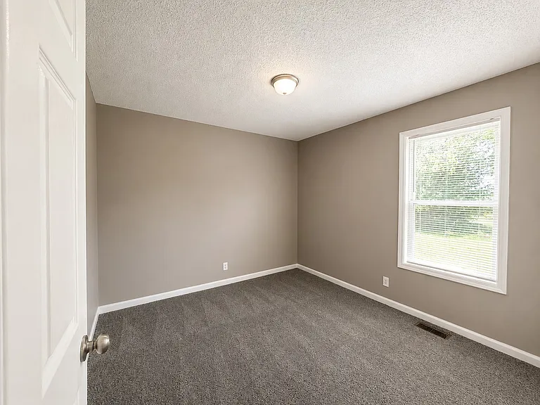 Timberline Cir — Photo 11
