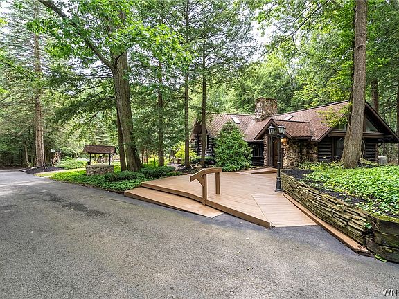 2nd image of 5940 Herman Hill Rd