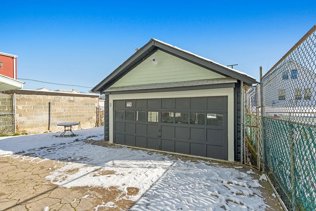 Building Photo - 206 Highland Ave #1
