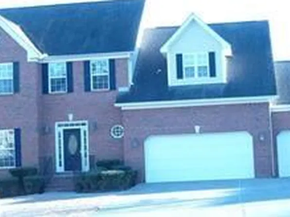 1261 Fountain Lakes Dr, Lawrenceville, GA 30043