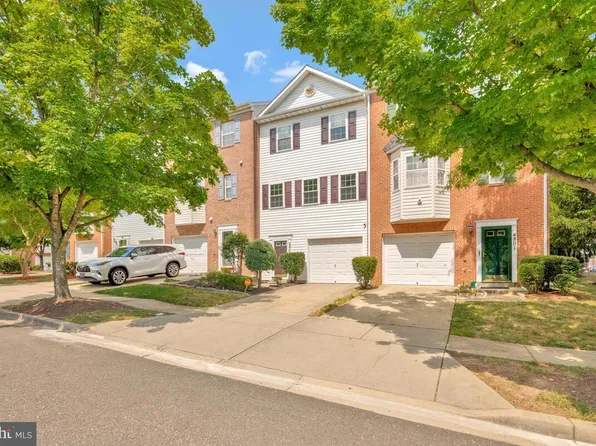 4803 Sutler Dr, Oxon Hill, MD 20745