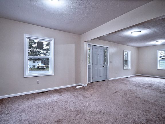 2nd image of 53811 Whitesell Dr