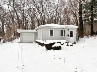 942 Oakcrest St SW, Wyoming, MI 49509