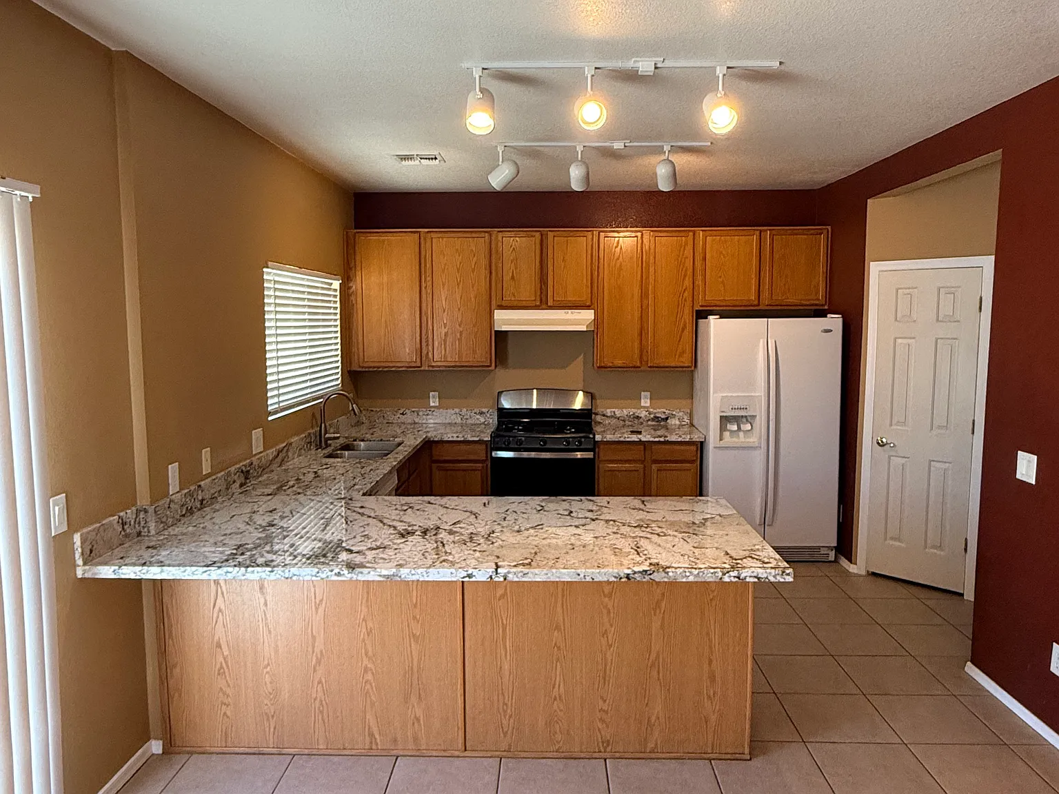 3344 N Pebble Rapids Pl — Photo 4