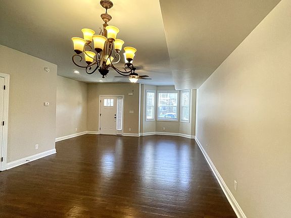 4th image of 123 Portico St #1