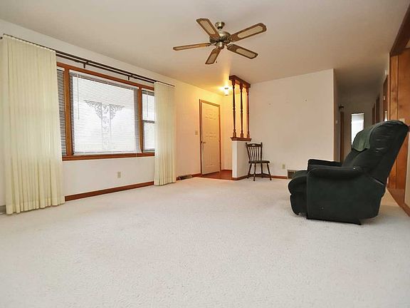 5th image of 181 N Church St
