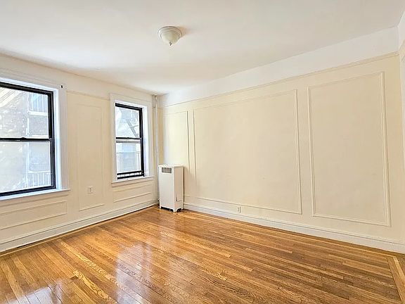 4th image of 838 W 176th St #2EE