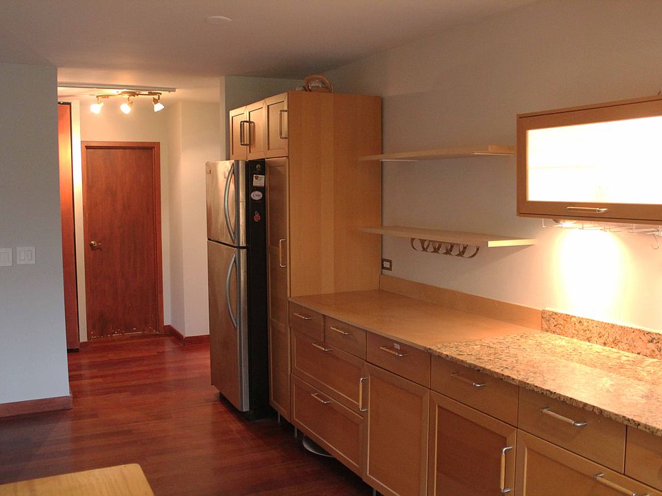 1st image of 539 W Stratford Pl APT 506