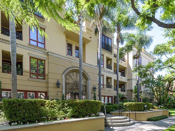 3rd image of 411 N Oakhurst Dr Unit 103