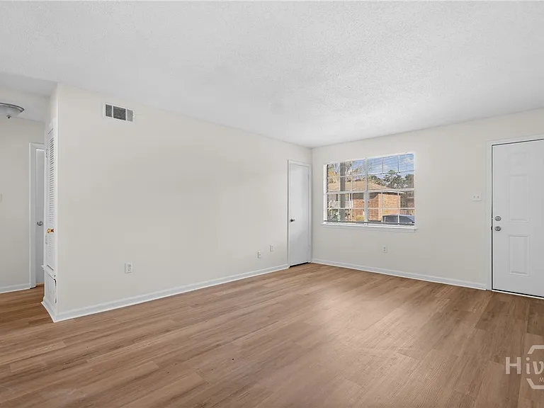 2511 Oak Forest Dr #A — Photo 4