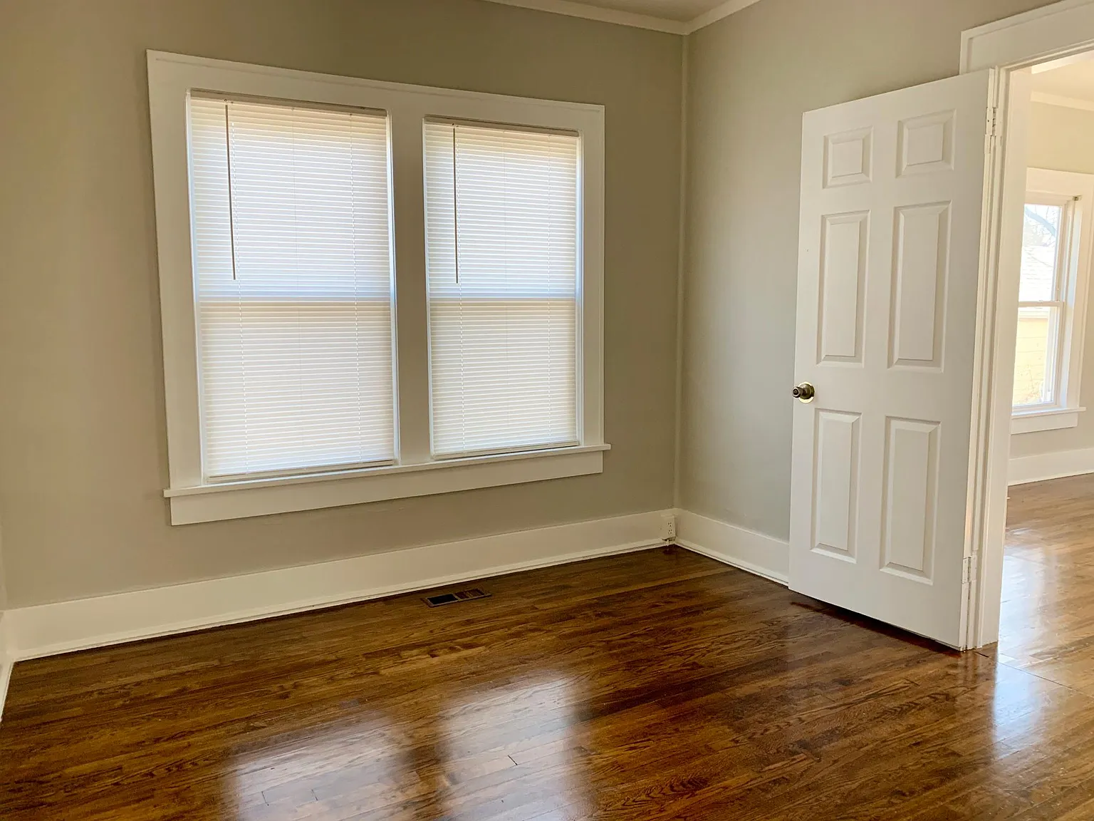 2040 E 12th Pl — Photo 3