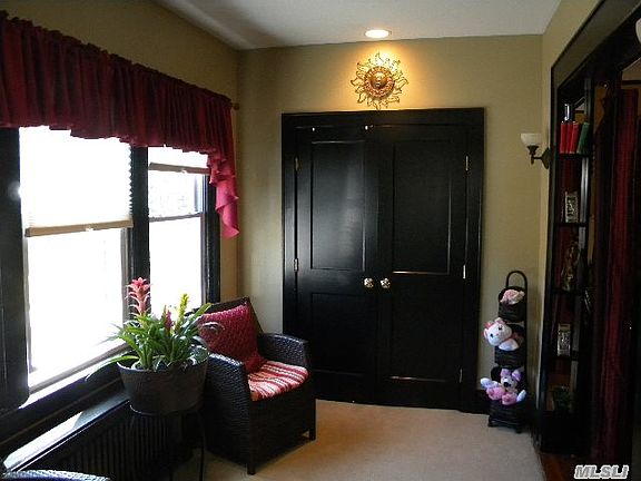 3rd image of 28 Park Ave