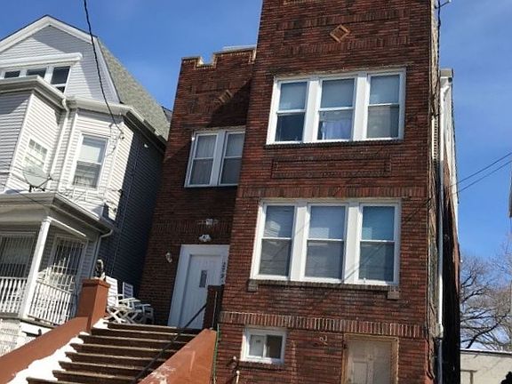 5th image of 279 Parker St