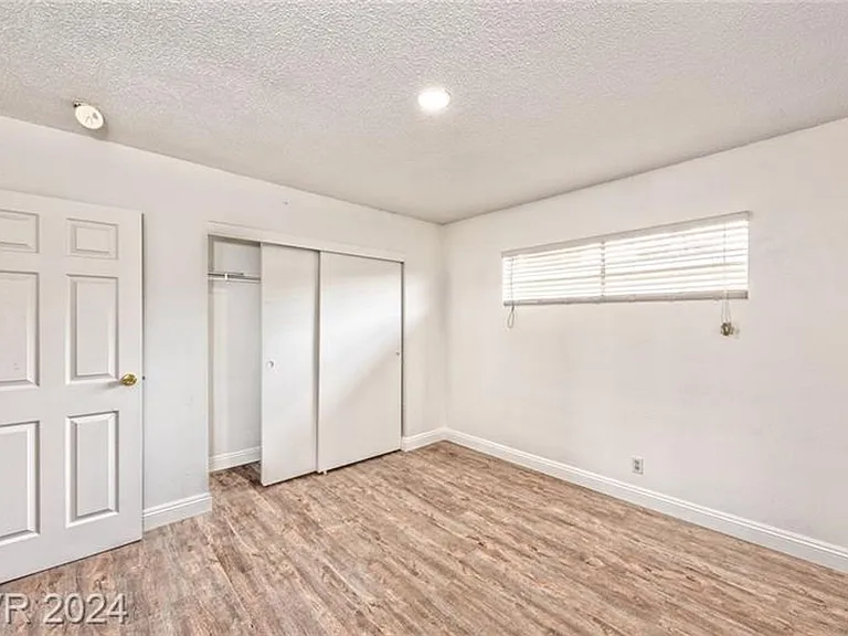 3381 Athens St — Photo 7