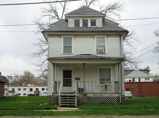 1010 W 5th St, Waterloo, IA 50702