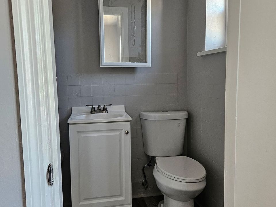 2nd image of 7 E Pleasant St APT 3