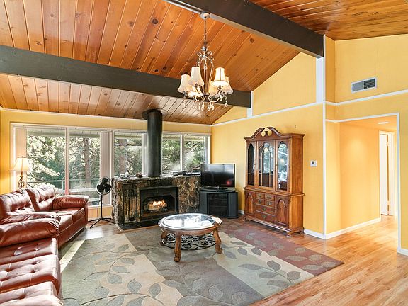 4th image of 502 Rose Ln