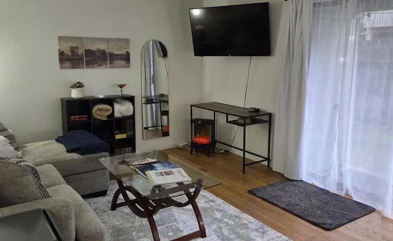 1309 Maple Leaf Ct — Photo 39