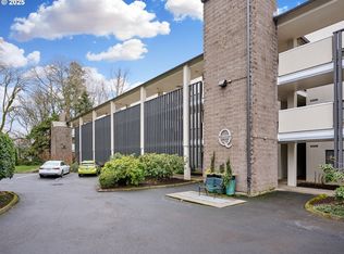 790 SE Webber St UNIT 206, Portland, OR 97202