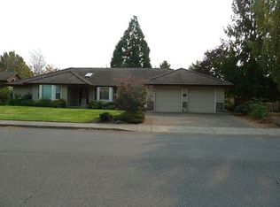 758 NW 21st St, McMinnville, OR 97128